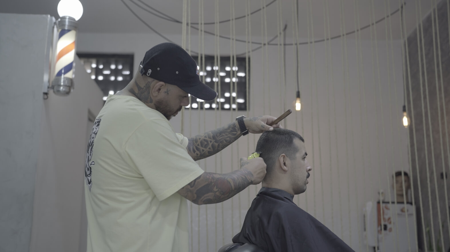 Ergonomics of XSTRIM XS PRIME: A Tool for Every Barber